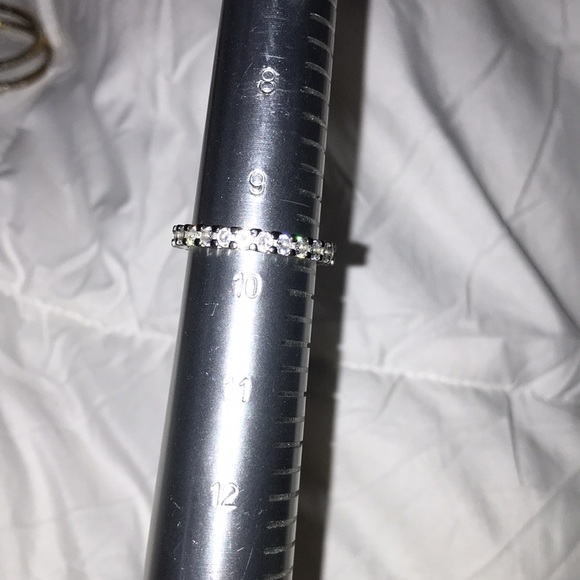 Sterling silver infinity ring stamped 925 - Picture 2 of 7